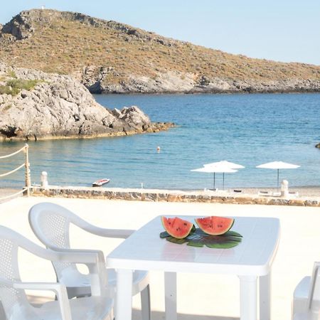 Beachfront Studio Kyma West ~ Crete'S Hidden Gem Kali Limenes Bagian luar foto