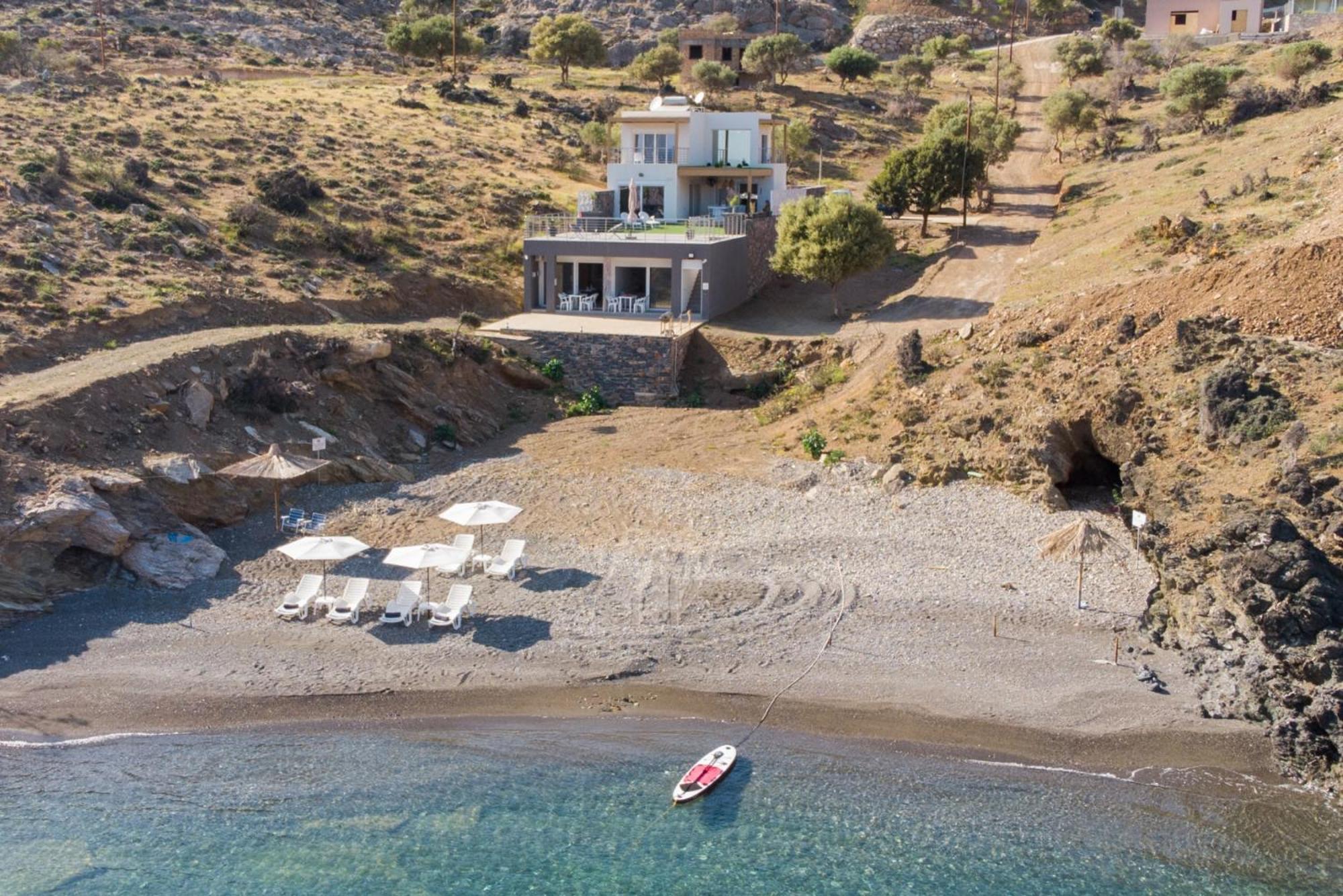 Beachfront Studio Kyma West ~ Crete'S Hidden Gem Kali Limenes Bagian luar foto